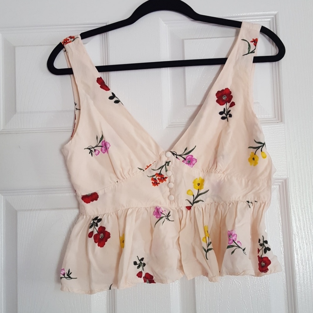 Super cute crop.